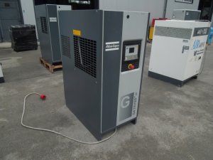 SPREZARKA-SRUBOWA-ATLAS-COPCO-GA15VSDFF-15Kw-2017r